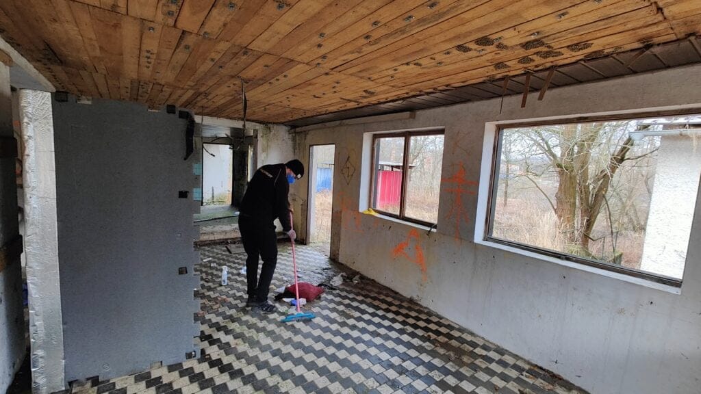 Vyklízení a čištění starého objektu, úklidové práce